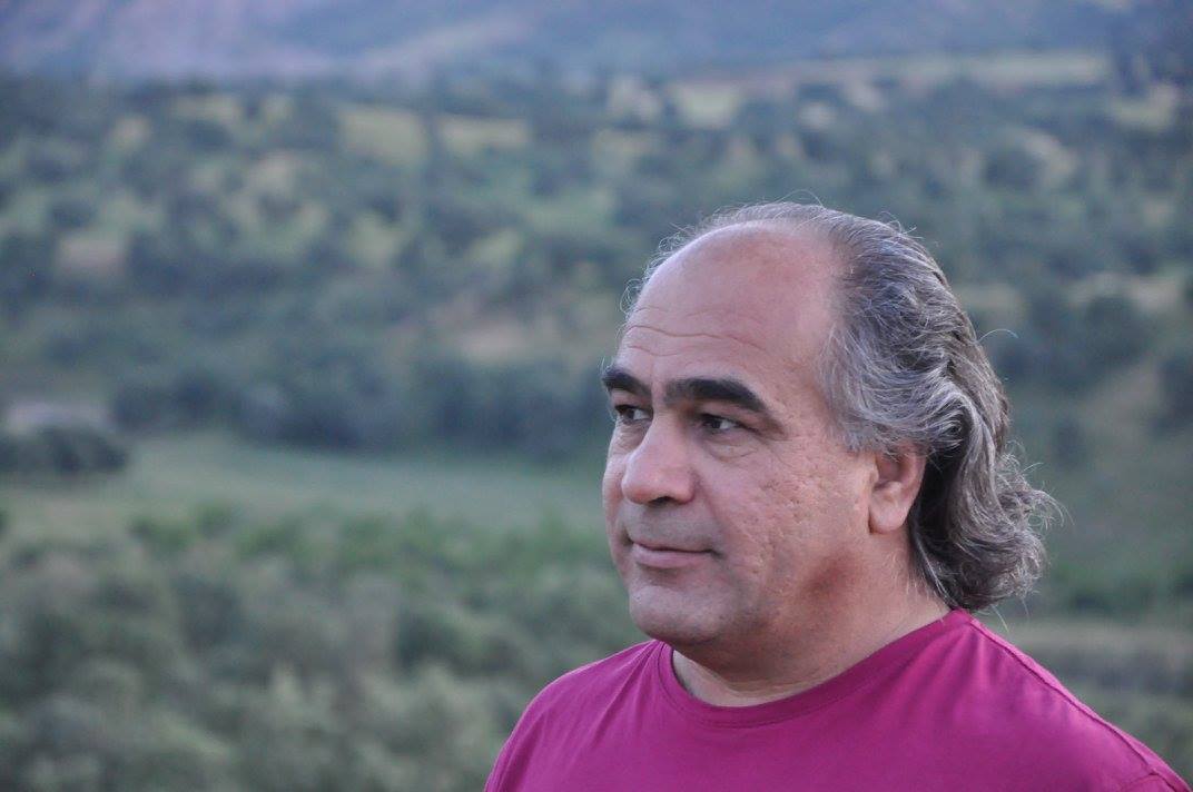 خوێندنەوەی گوڵی جاکاراندا