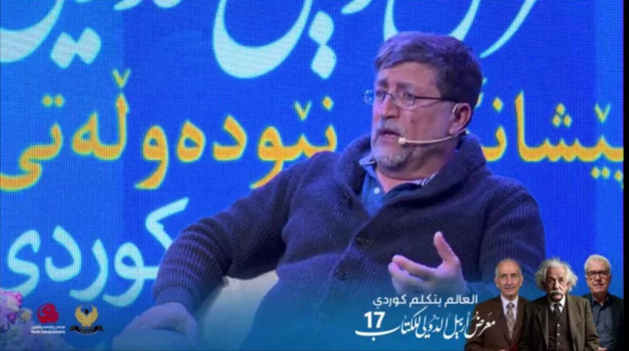 بۆ رۆمان دەنوسین (دەنگ و رەنگ)
